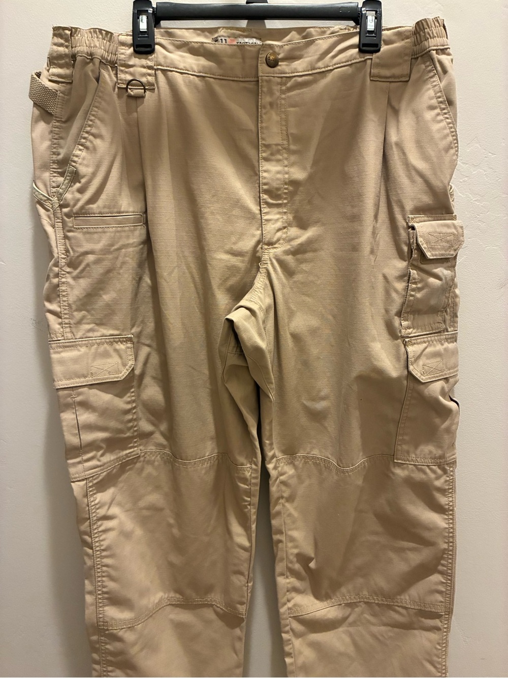 5.11 Tactical Men's Cargo Pants in Khaki/Tan Size 42/32 #cargo #Heavy duty